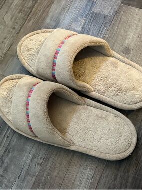 Isotoner Women's Terrycloth Slide Slippers Beige US 10 Slip-On Rubber Sole